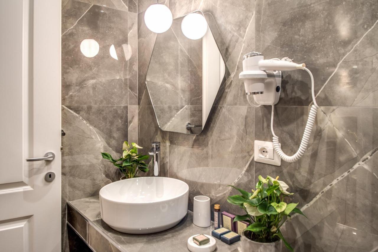 Tree Charme Augusto Luxury Roma